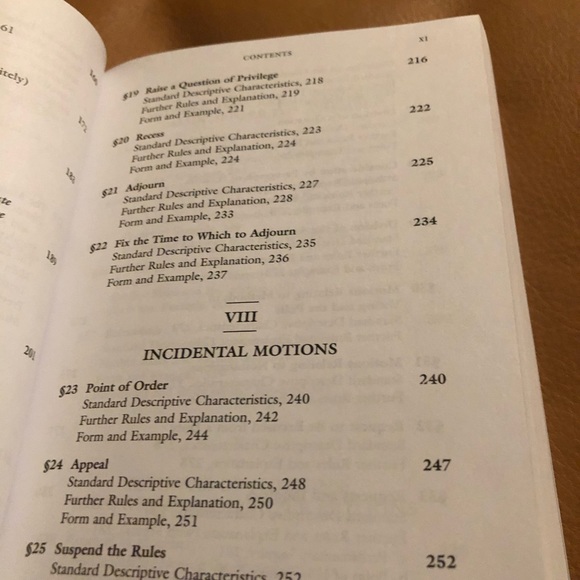 📚 Robert’s Rules of Order Newly Revised - Picture 9 of 14